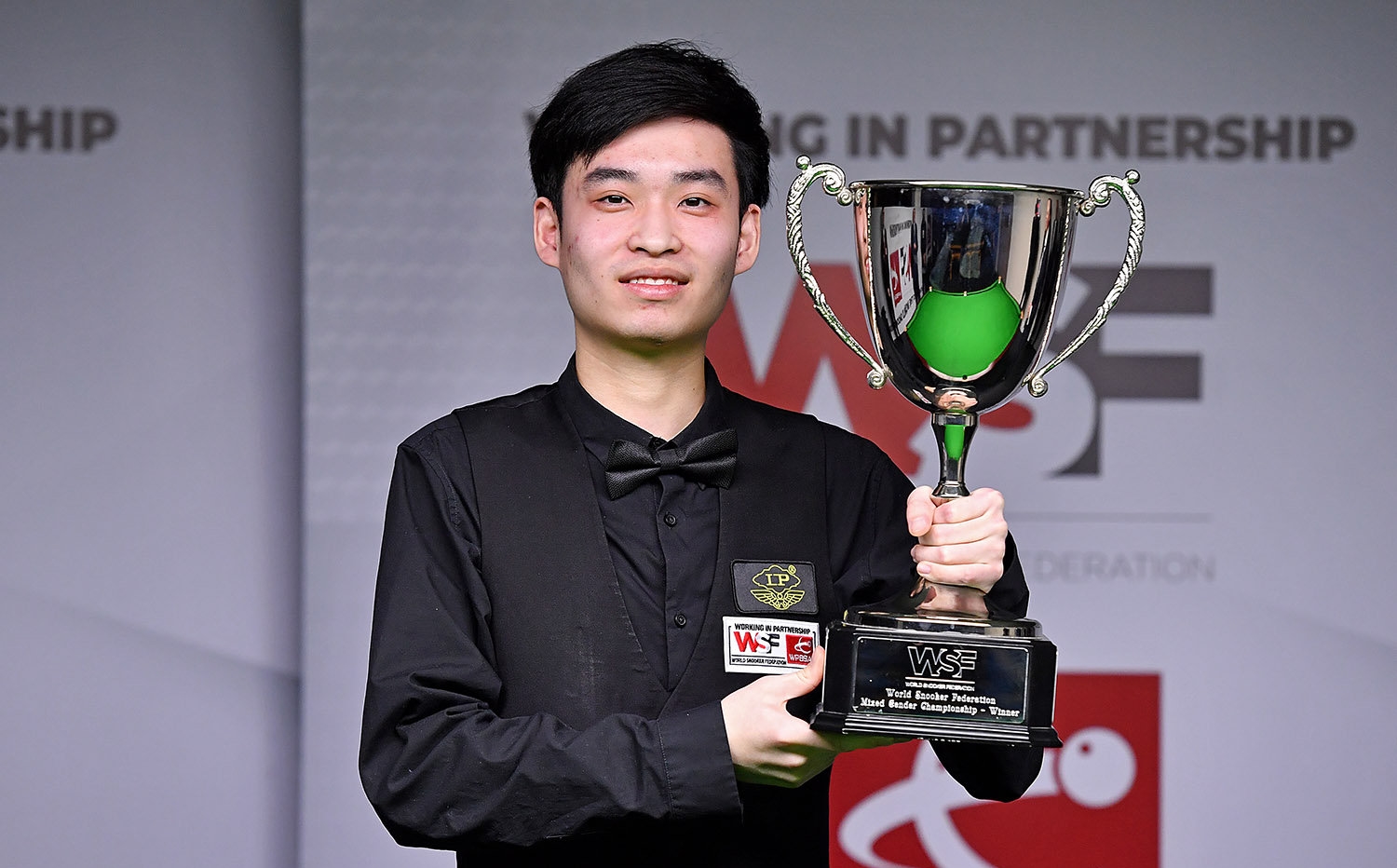 冠依然要靠 冠依然要靠