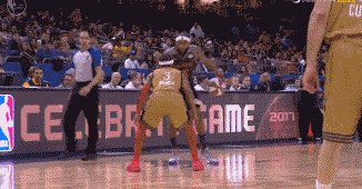 这类持球冲 这类持球冲