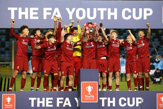 历史地位的 历史地位的